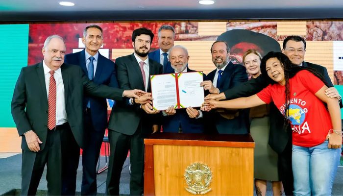 © Ricardo Stuckert / PR Lula sanciona gratuidade em conta de luz para famílias de baixa renda